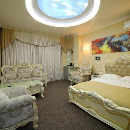 Agava Tbilisi Hotel Buitenkant foto