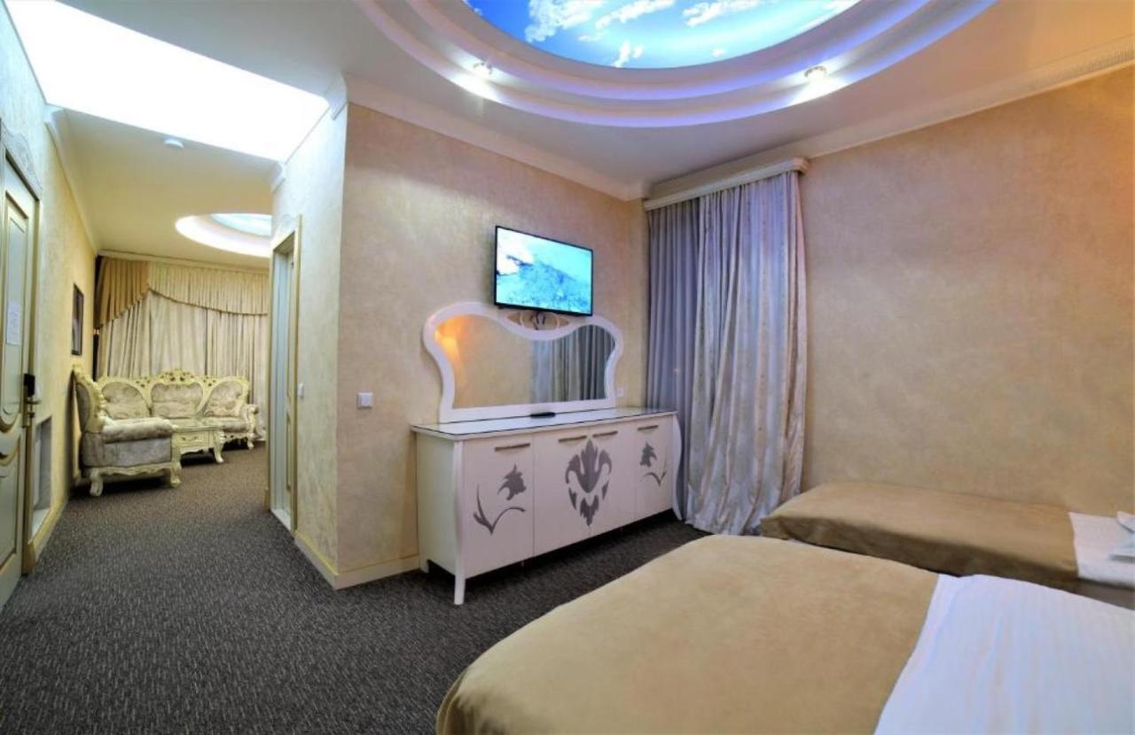 Agava Tbilisi Hotel Buitenkant foto