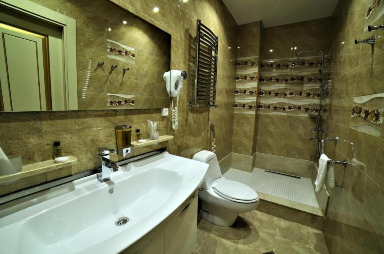 Agava Tbilisi Hotel Buitenkant foto