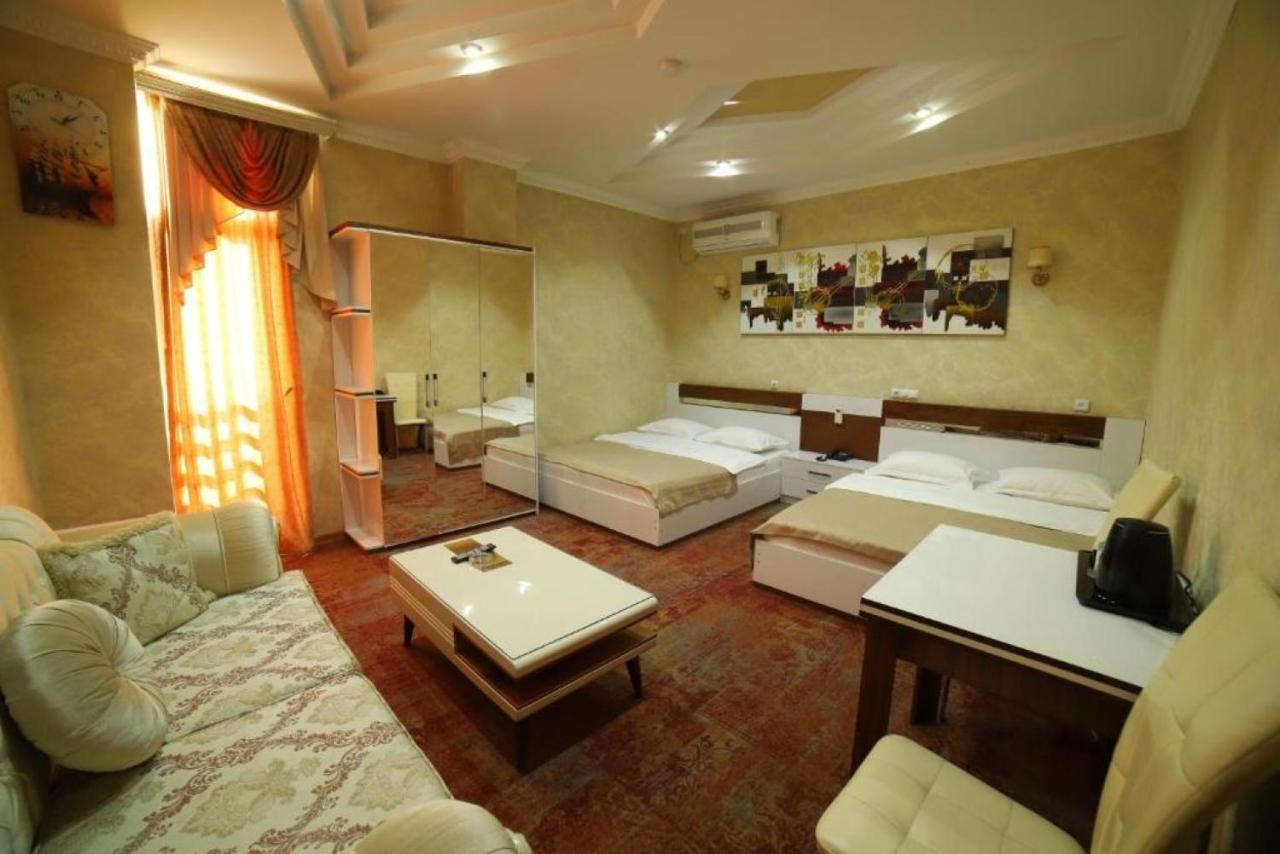 Agava Tbilisi Hotel Buitenkant foto