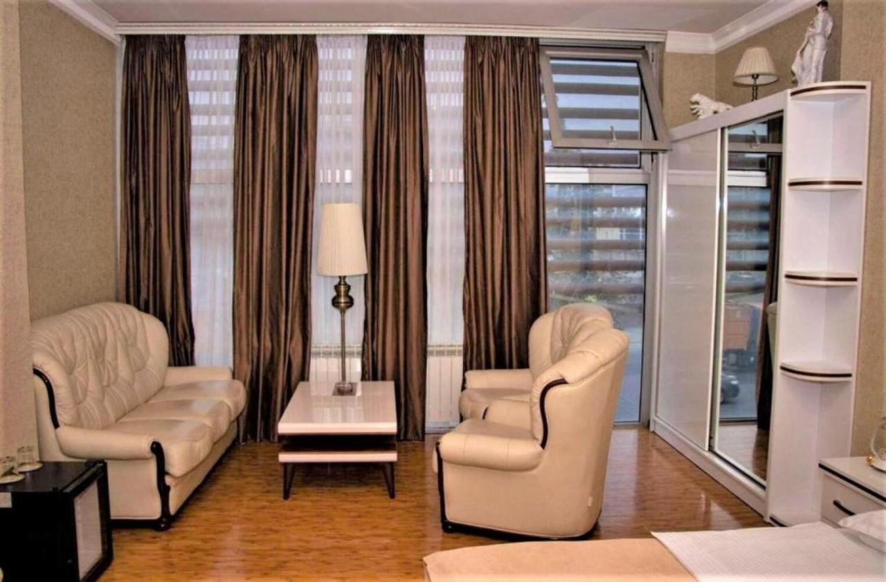 Agava Tbilisi Hotel Buitenkant foto