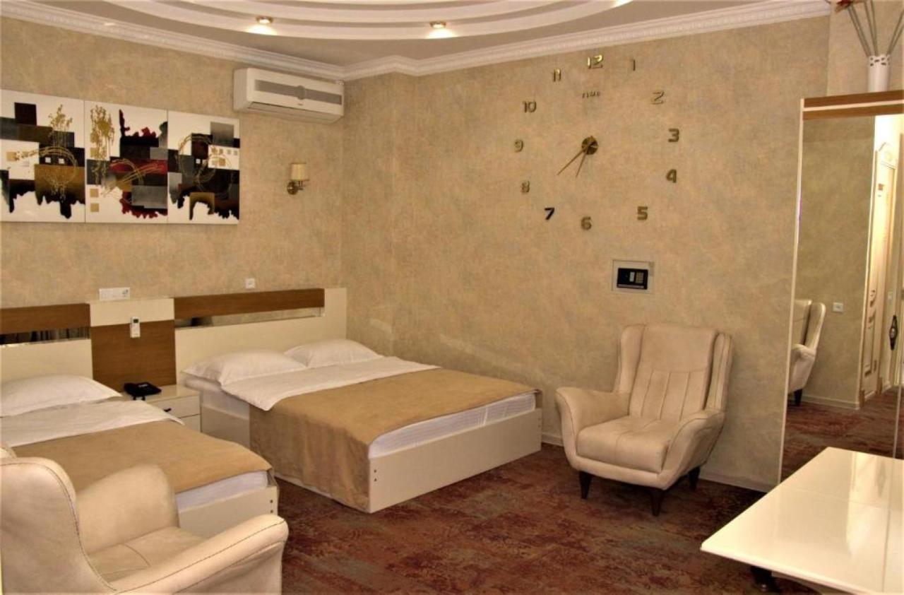 Agava Tbilisi Hotel Buitenkant foto