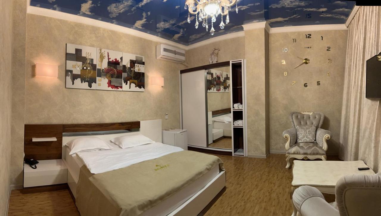 Agava Tbilisi Hotel Buitenkant foto